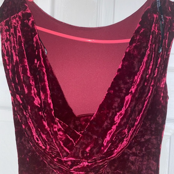 Red velvet maxi dress - Picture 1 of 7